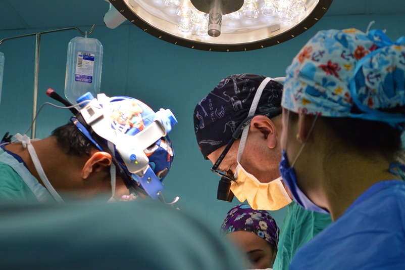 signs that a surgeon left a foreign object in body after surgery